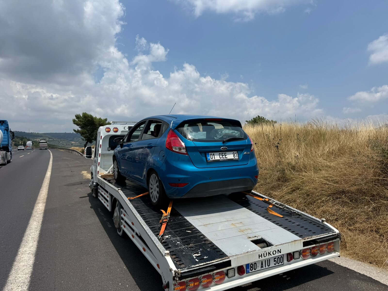 Ford Fiesta çekici platformunda
